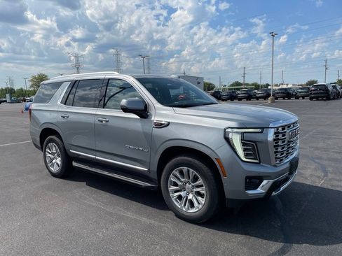 Used 2025 GMC Yukon Denali RWD image 8
