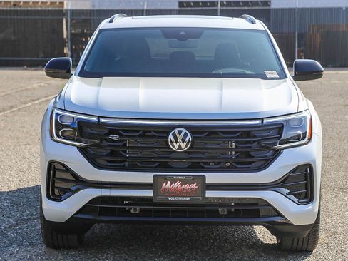 New 2026 Volkswagen Atlas Cross Sport SEL R-Line image 2