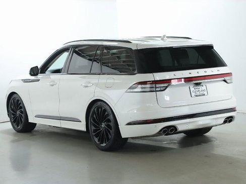 Used 2023 Lincoln Aviator Black Label w/ Jet Package image 42