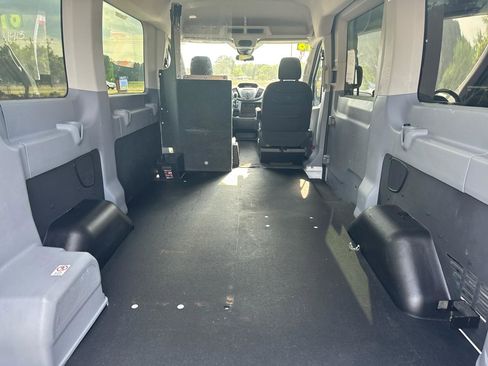 Used 2018 Ford Transit 150 XLT RWD image 16