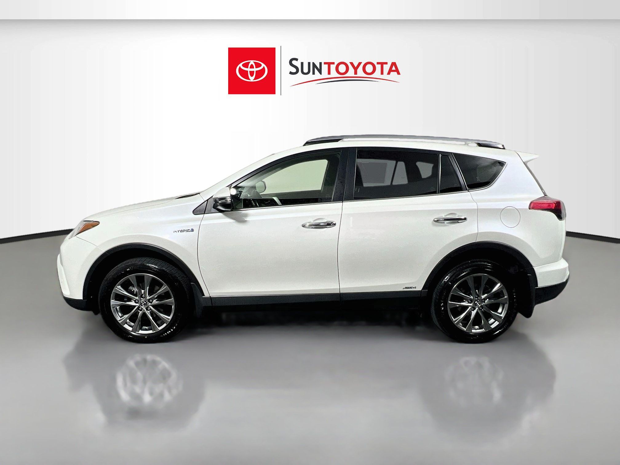 Used 2017 Toyota RAV4 Limited w/ All Weather Liner Package AWD/4WD image 7