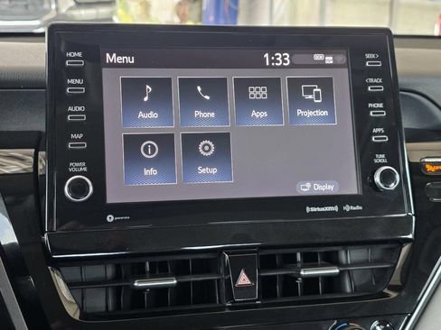 Used 2022 Toyota Camry SE FWD image 14