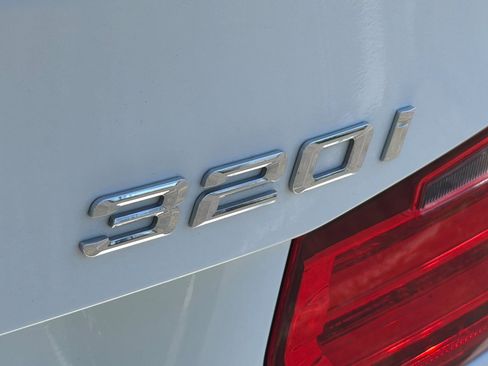 Used 2015 BMW 320i Sedan image 37