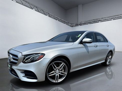 Used 2017 Mercedes-Benz E 300 4MATIC image 27