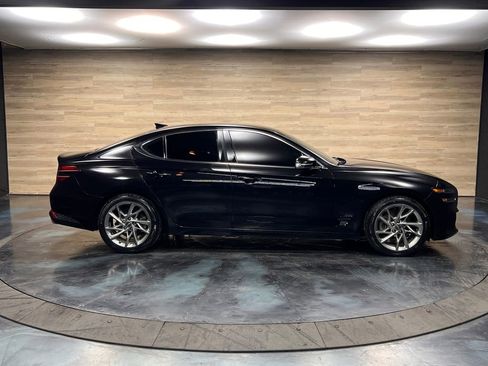 Used 2022 Genesis G70 2.0T RWD image 11