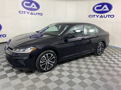 Used 2025 Volkswagen Jetta Sport FWD image 7