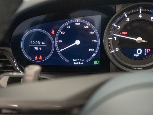 Used 2023 Porsche 911 Carrera image 20