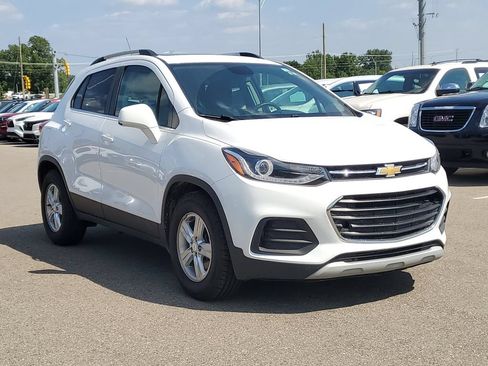 Used 2018 Chevrolet Trax LT FWD image 4