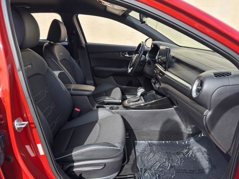 Used 2022 Kia Forte GT-Line image 14