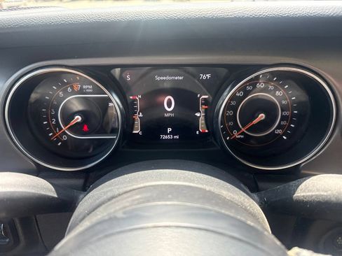 Used 2023 Jeep Gladiator Sport AWD/4WD image 12