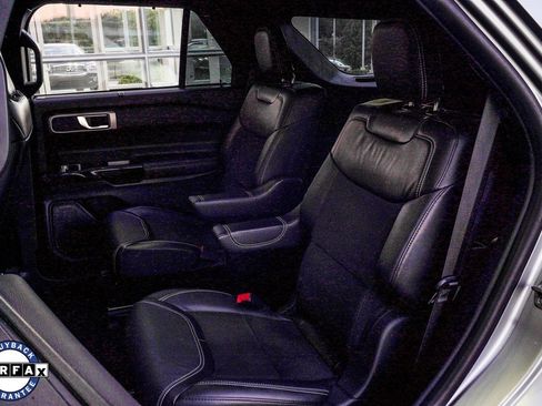 Used 2022 Ford Explorer ST image 19