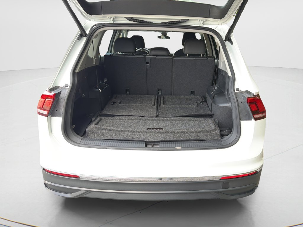 Used 2024 Volkswagen Tiguan SE FWD image 10