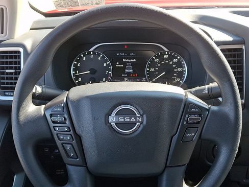 Used 2024 Nissan Frontier SV AWD/4WD image 20
