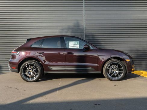 New 2026 Porsche Macan AWD/4WD image 8
