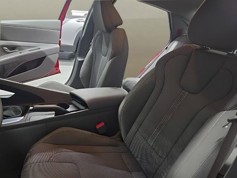 New 2026 Hyundai Elantra SE image 13