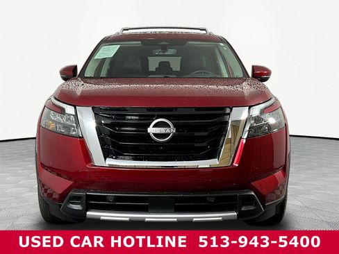Certified 2025 Nissan Pathfinder Platinum w/ Cargo Package FWD image 2
