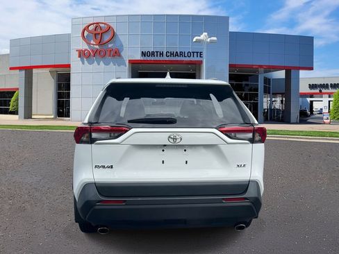 Used 2024 Toyota RAV4 XLE w/ Convenience Package FWD image 7