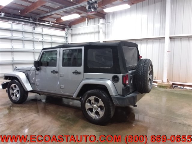 Used 2017 Jeep Wrangler Unlimited Sahara AWD/4WD image 2