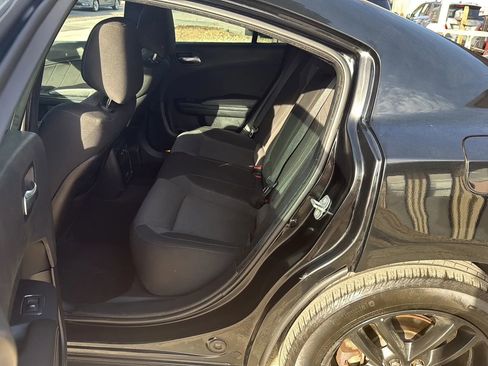 Used 2019 Dodge Charger SXT w/ Blacktop Package image 31