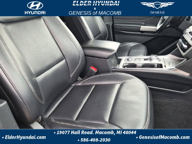 Used 2021 Ford Explorer XLT w/ Equipment Group 202A AWD/4WD image 18