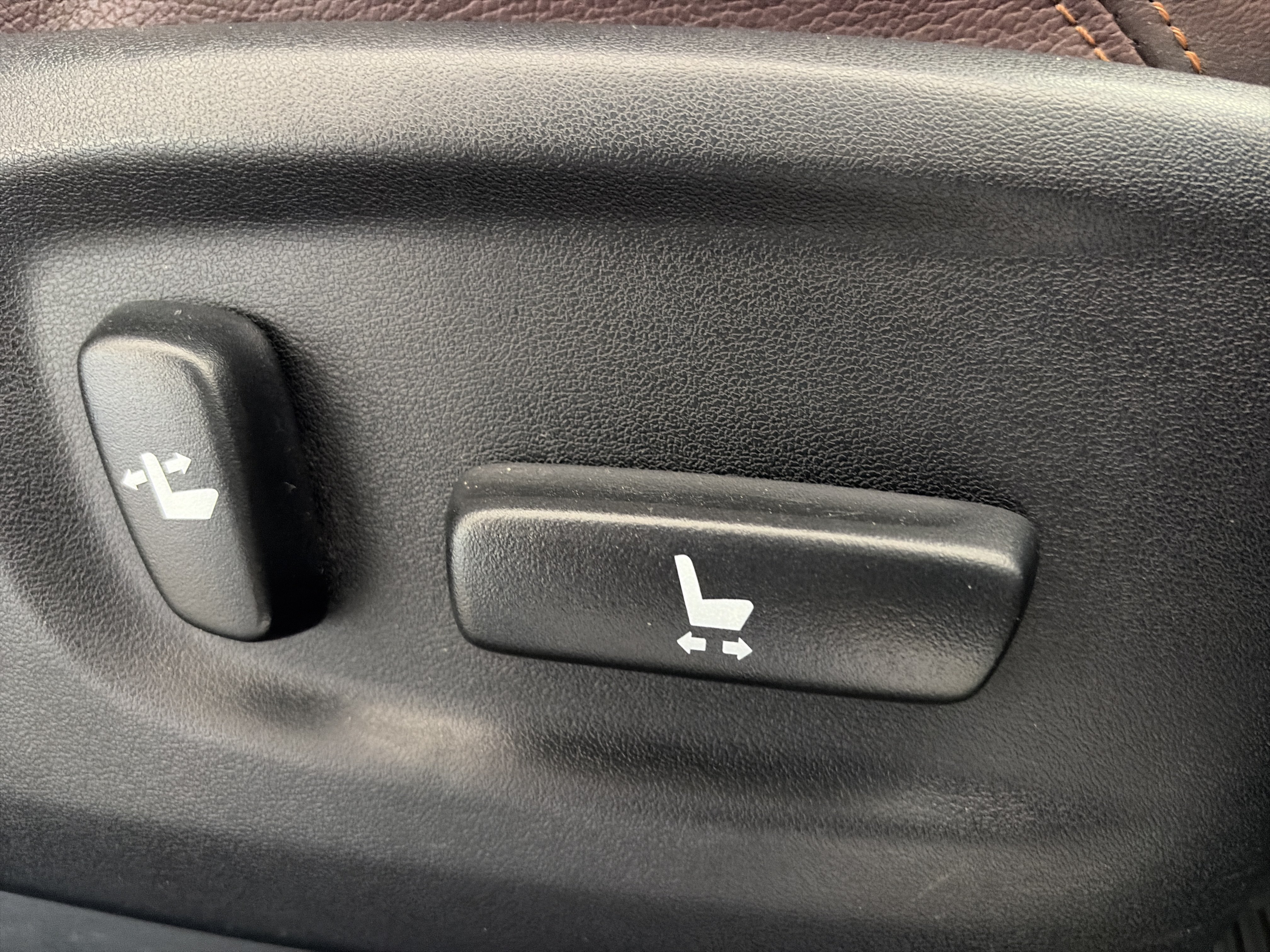 Used 2016 Toyota 4Runner Limited AWD/4WD image 17