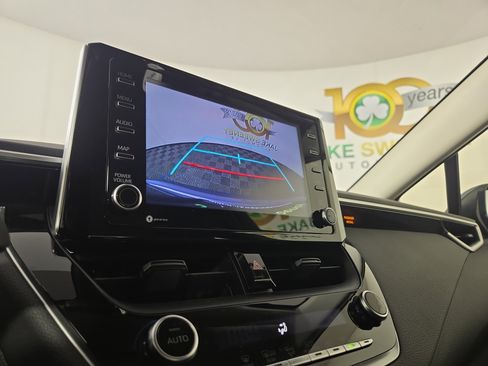 Used 2021 Toyota Corolla LE image 21