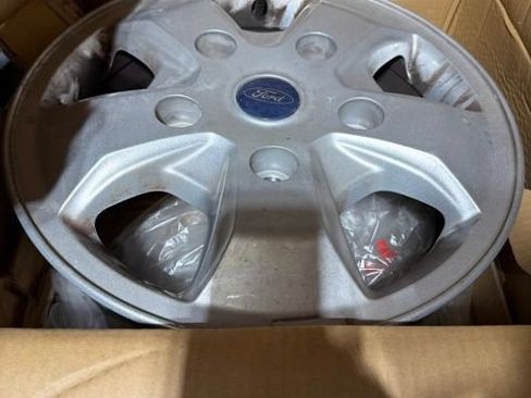 Used 2020 Ford Transit 150 XLT RWD image 18