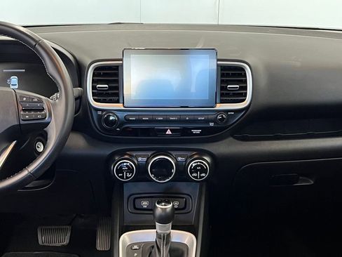Used 2023 Hyundai Venue SEL FWD image 22