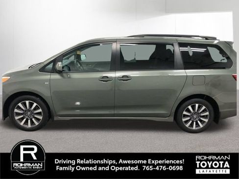 Used 2018 Toyota Sienna LE AWD/4WD image 3