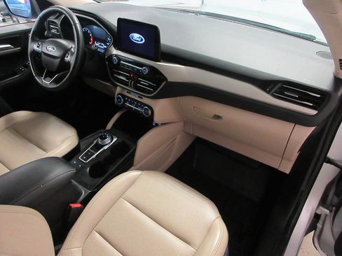 Used 2020 Ford Escape SEL AWD/4WD image 16