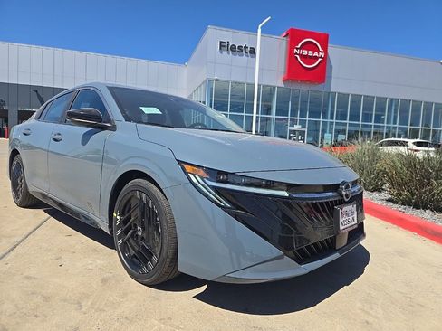 New 2026 Nissan Sentra SR w/ Floor Mat Package FWD image 1