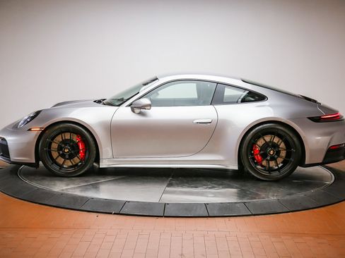 Certified 2025 Porsche 911 Carrera 4 GTS AWD/4WD image 2