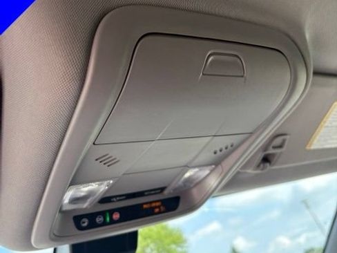 Used 2024 Chevrolet Equinox LT w/ LPO, Floor Liner Package FWD image 24