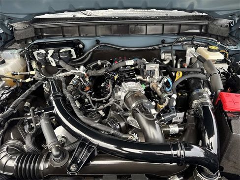 Certified 2022 Ford Bronco Big Bend w/ Sasquatch Package image 37