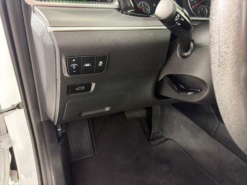 Used 2022 Kia K5 LXS FWD image 9
