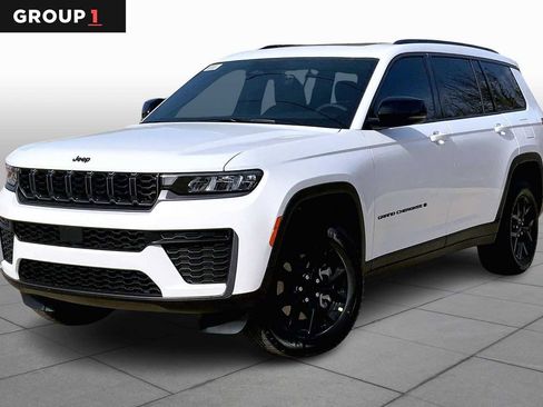 New 2026 Jeep Grand Cherokee L Laredo Altitude image 1