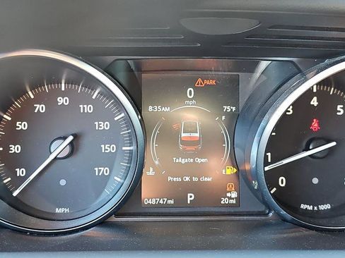 Used 2017 Land Rover Range Rover Sport SE image 5