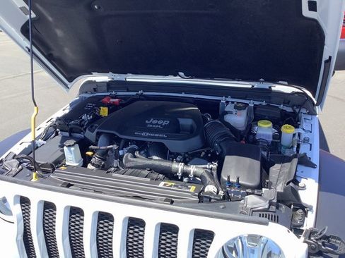 Used 2023 Jeep Wrangler Sport S image 41