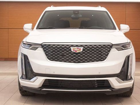 Certified 2024 Cadillac XT6 Premium Luxury w/ LPO, Floor Liner Package image 2