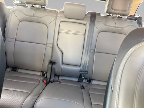 Used 2024 Lincoln Corsair Reserve w/ Jet Appearance Package image 13