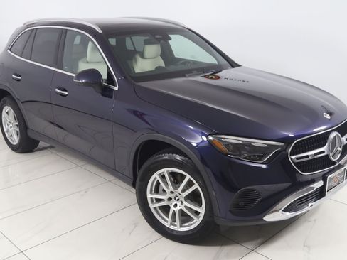 Used 2023 Mercedes-Benz GLC 300 4MATIC w/ Pinnacle Trim Package image 19