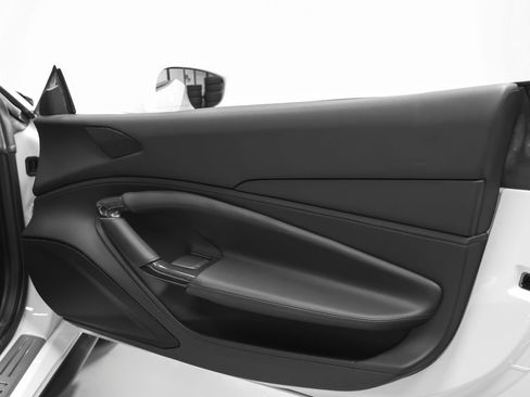 Certified 2020 Ferrari F8 Tributo RWD image 28