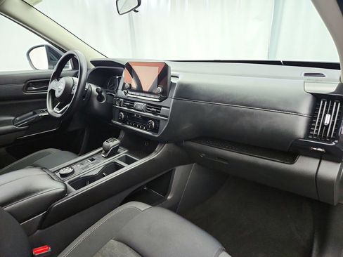 Used 2024 Nissan Pathfinder S AWD/4WD image 27