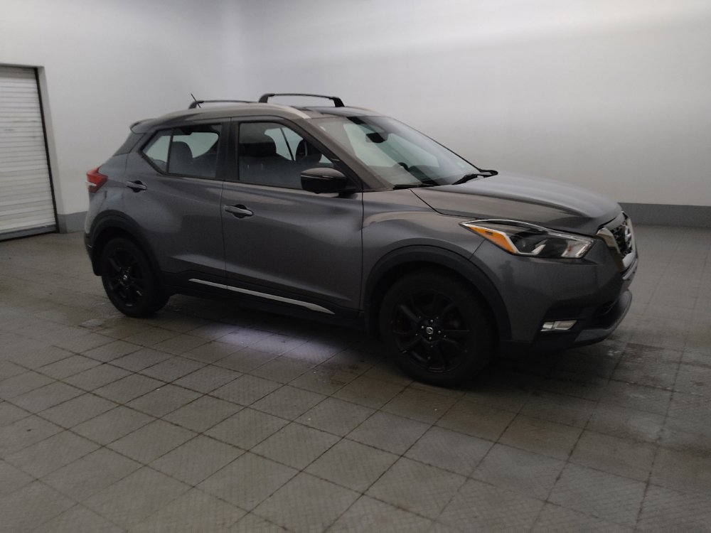Used 2019 Nissan Kicks SR w/ SR Premium Package FWD image 11