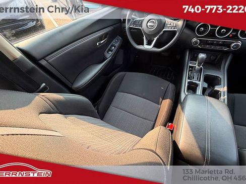 Used 2025 Nissan Sentra SV FWD image 12