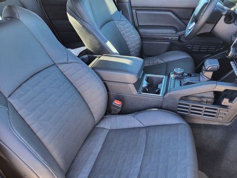 Used 2024 Toyota Tacoma TRD Off-Road w/ TRD Off Road Premium Package image 18