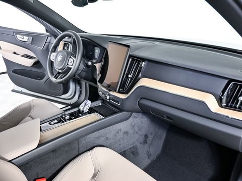 New 2026 Volvo XC60 B5 Plus w/ Protection Package Premier AWD/4WD image 23