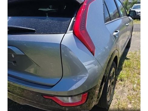 Used 2024 Kia Niro Wind w/ Wind Preserve Package FWD image 4