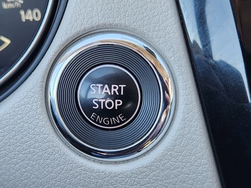 Used 2019 Nissan Rogue Sport SV image 27