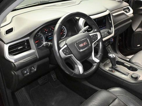 Used 2017 GMC Acadia SLT AWD/4WD image 10
